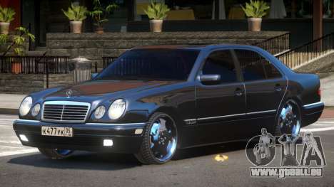 Mercedes Benz E55 V1.0 pour GTA 4