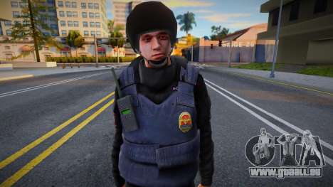 Uniformierter Polizist und behelmter Polizist für GTA San Andreas