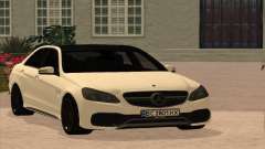 Mercedes-Benz E63 AMG 4matic White für GTA San Andreas