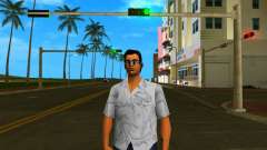 Tommy portant une nouvelle chemise et des lunettes de soleil pour GTA Vice City