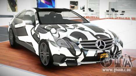 Mercedes-Benz E500 QD S4 pour GTA 4