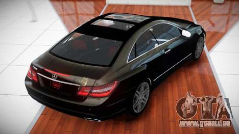 Mercedes-Benz E500 RT-Z S4 pour GTA 4