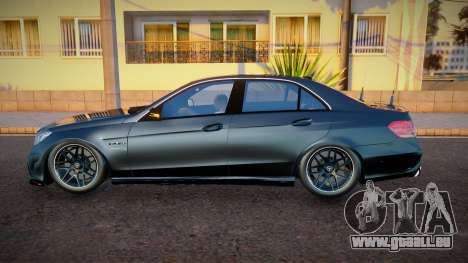 Mercedes-Benz E63 AMG Oper pour GTA San Andreas